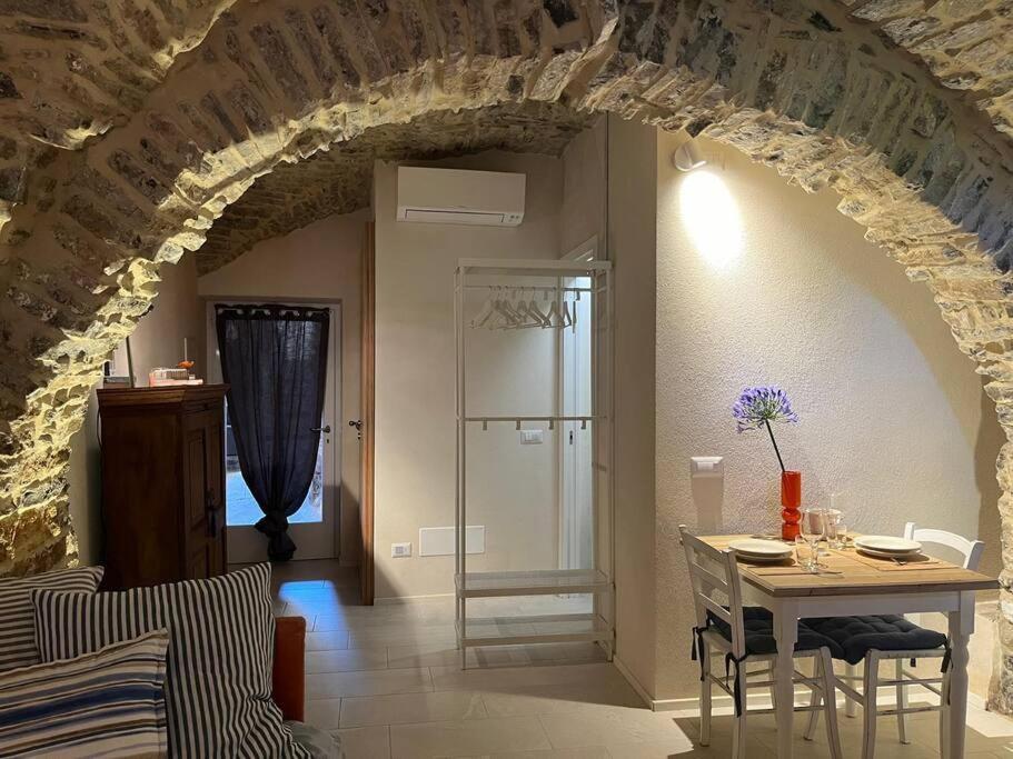 Studio Pietra E Charme Diano San Pietro Extérieur photo